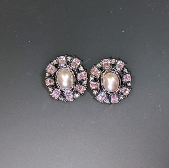 Victorian Pearl & Pink Crystals Stud Pierced Earrings - Picture 2 of 4
